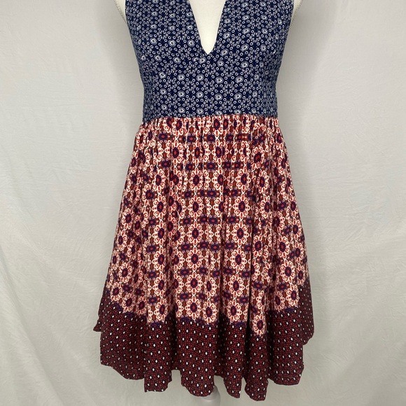 NWT)Lulu’s dress Le vie en roses,Navy blue and red floral,Size M - Picture 2 of 10